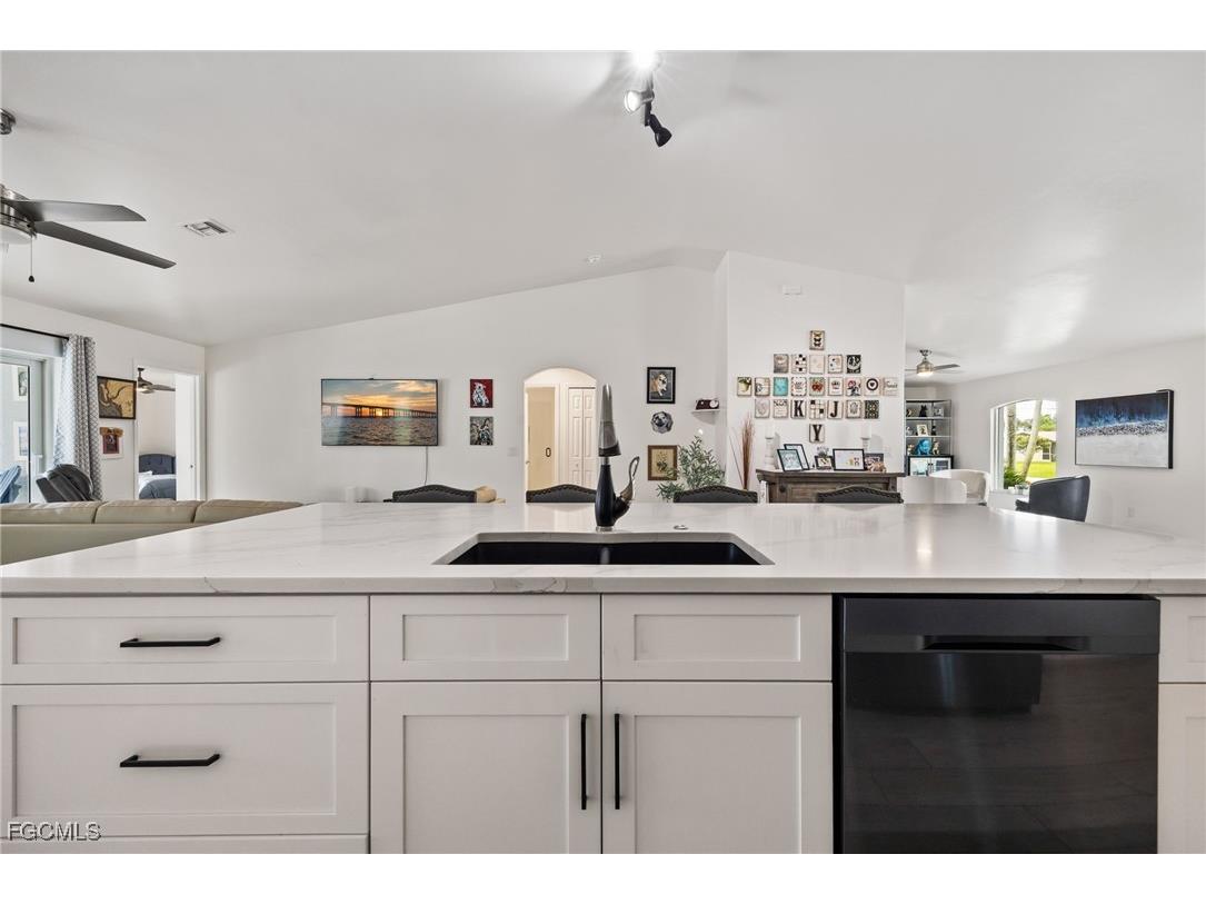 2017 SE 17th Place Cape Coral FL 33990 2025008609 image14