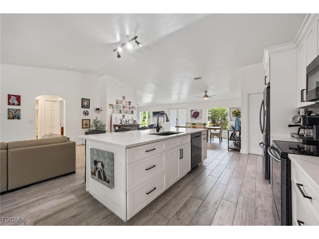 2017 SE 17th Place Cape Coral FL 33990 2025008609 image15