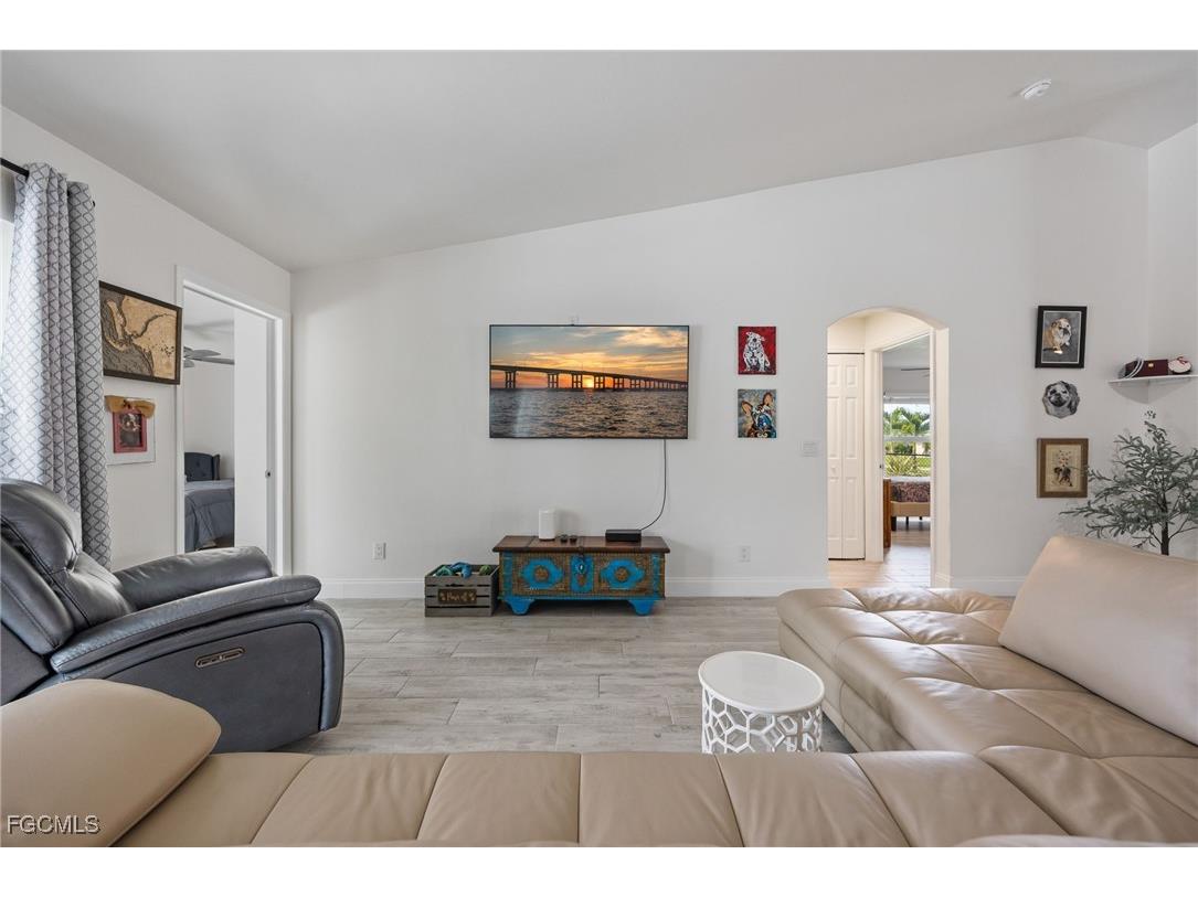 2017 SE 17th Place Cape Coral FL 33990 2025008609 image20