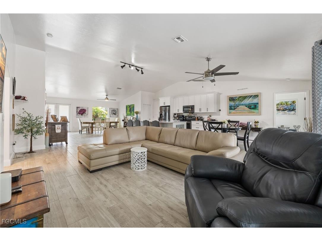 2017 SE 17th Place Cape Coral FL 33990 2025008609 image21