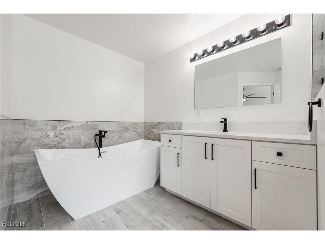 2017 SE 17th Place Cape Coral FL 33990 2025008609 image25