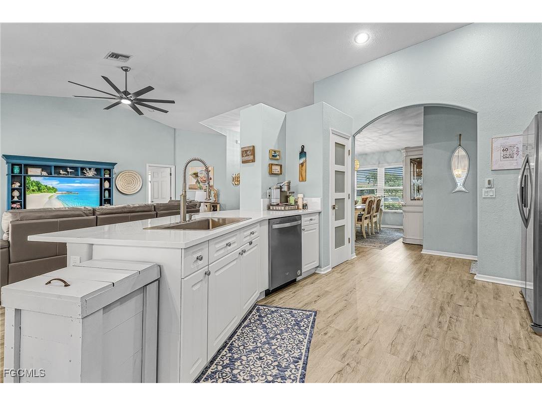 2017 SW 30th Street Cape Coral FL 33914 2026002110 image11