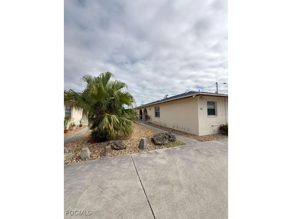 2017 Santa Barbara Boulevard Cape Coral FL 33991 2025025153 image2
