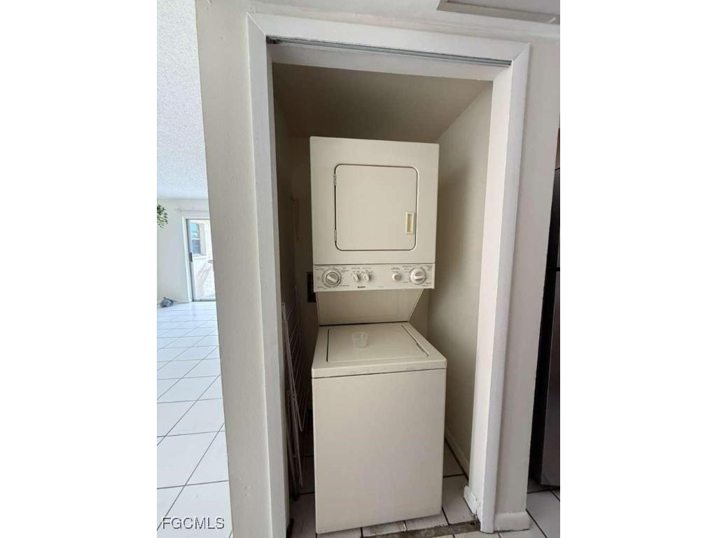 2017 Santa Barbara Boulevard Cape Coral FL 33991 2025025153 image4