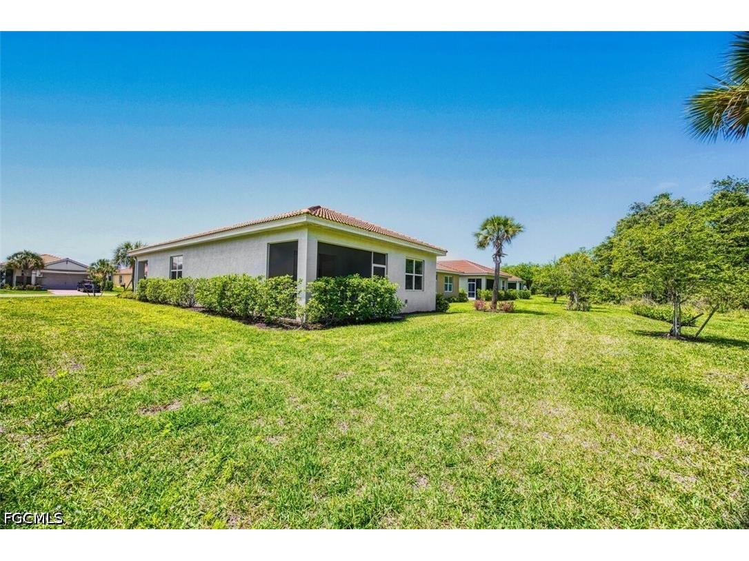 2017 Summersweet Drive Alva FL 33920 2026016824 image20