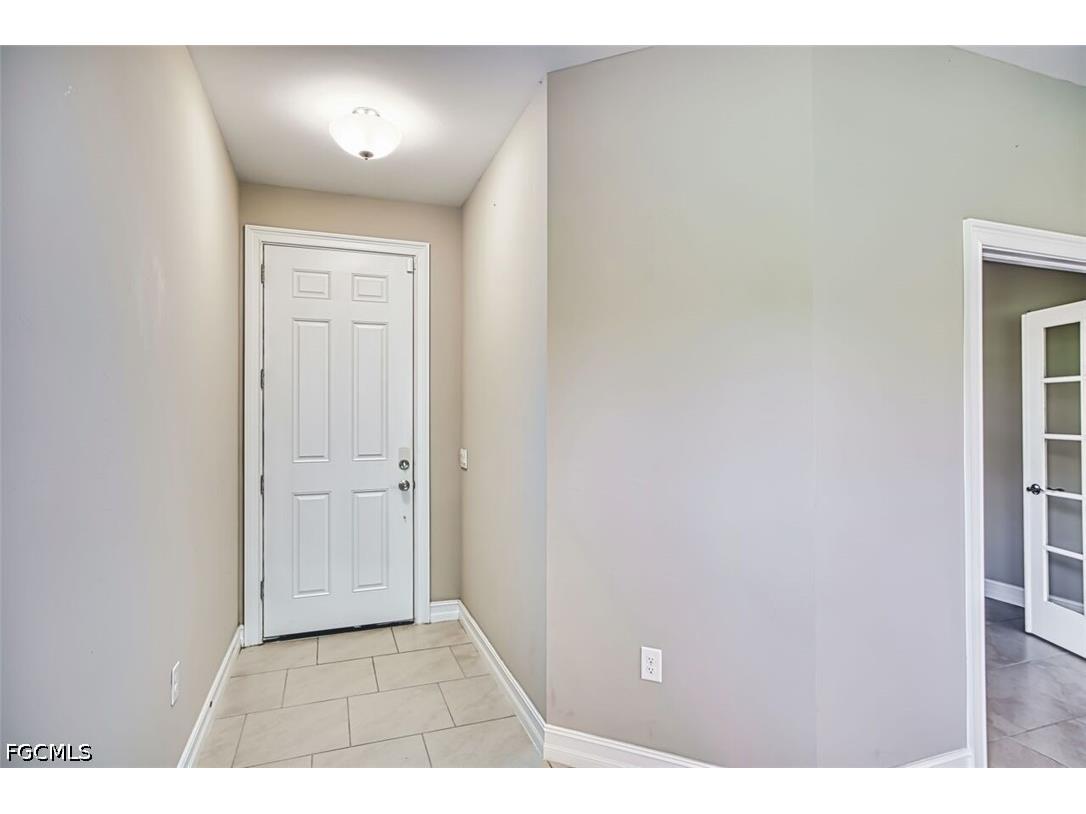 2017 Summersweet Drive Alva FL 33920 2026016824 image4