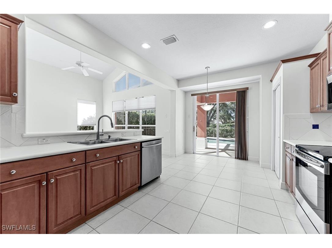 20171 Eagle Glen Way Estero FL 33928 225077464 image10