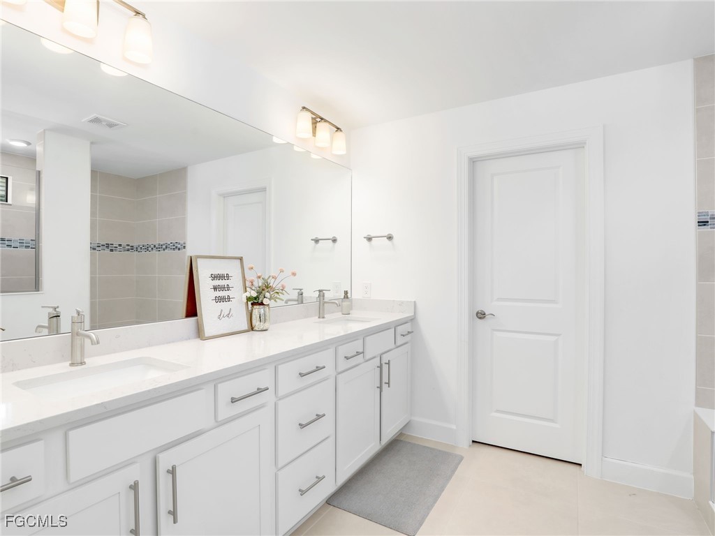 20179 Napa Loop Estero FL 33928 2025006705 image23