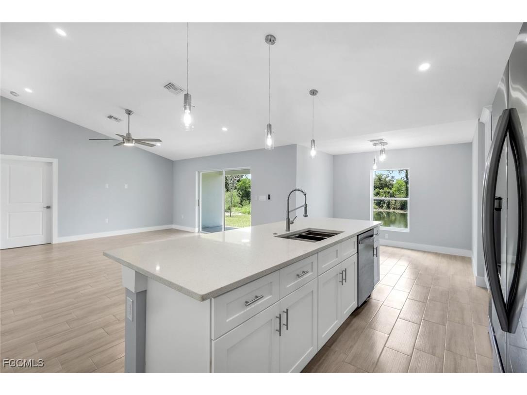 2018 NE 33rd Lane Cape Coral FL 33909 2025005887 image13