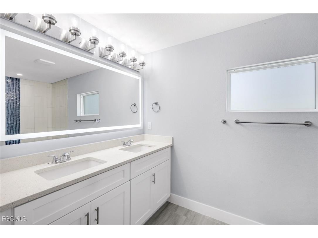 2018 NE 33rd Lane Cape Coral FL 33909 2025005887 image17