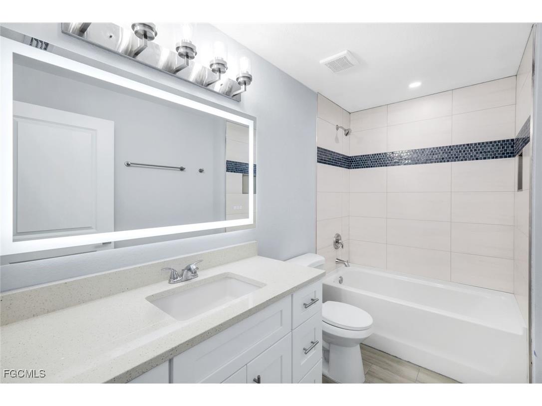 2018 NE 33rd Lane Cape Coral FL 33909 2025005887 image22