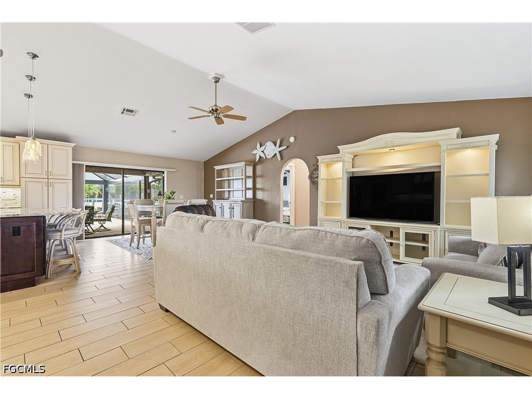 2018 SE 29th Street Cape Coral FL 33904 2026017831 image10