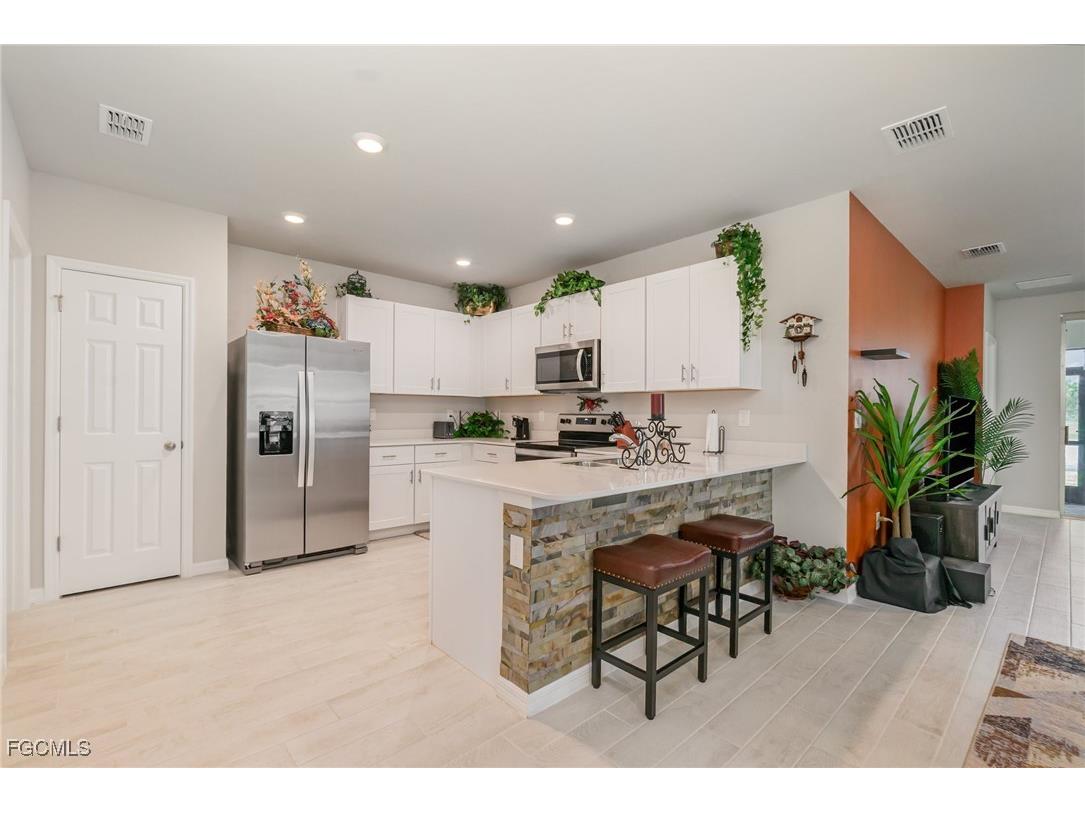 20184 Camino Torcido Loop North Fort Myers FL 33917 2025005111 image1