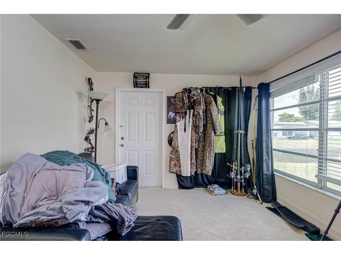 2019 Clarke Avenue Fort Myers FL 33905 2025014575 image15