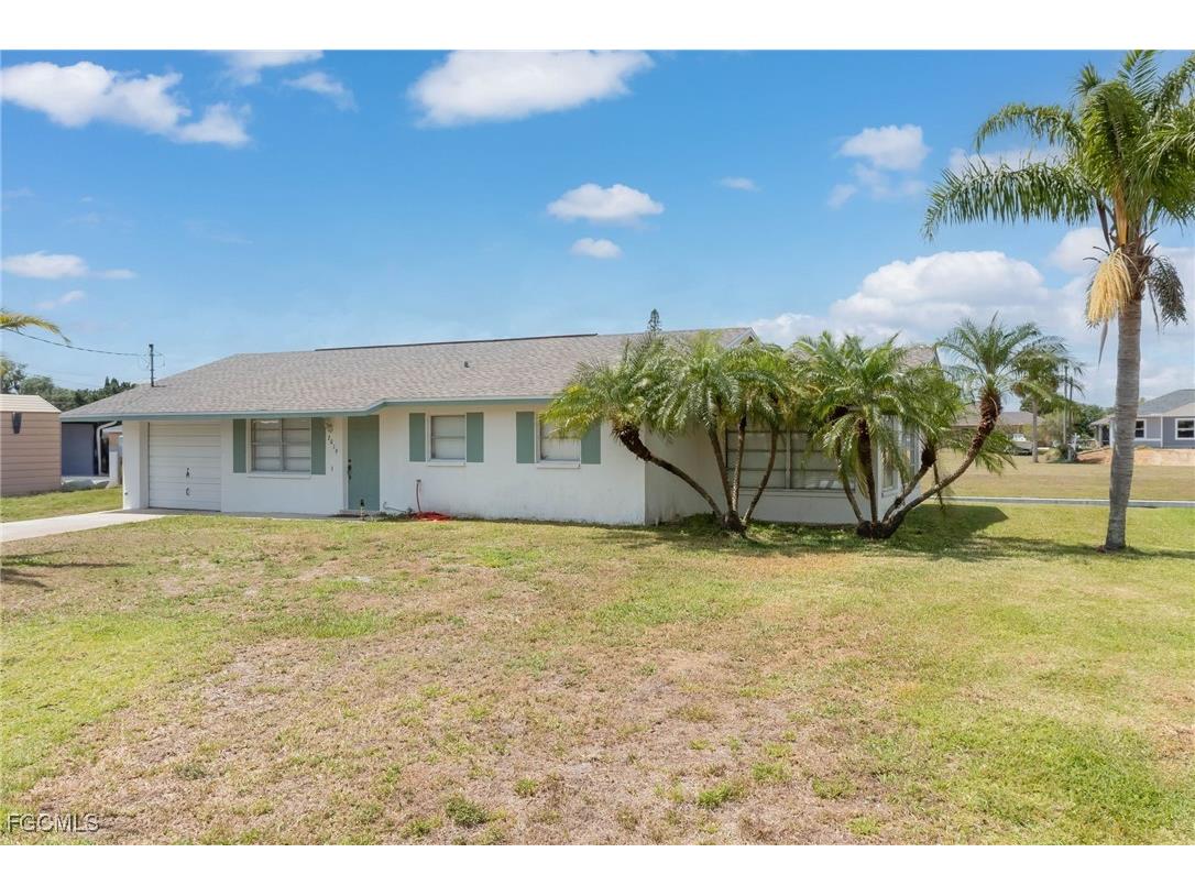 2019 Clarke Avenue Fort Myers FL 33905 2025014575 image17