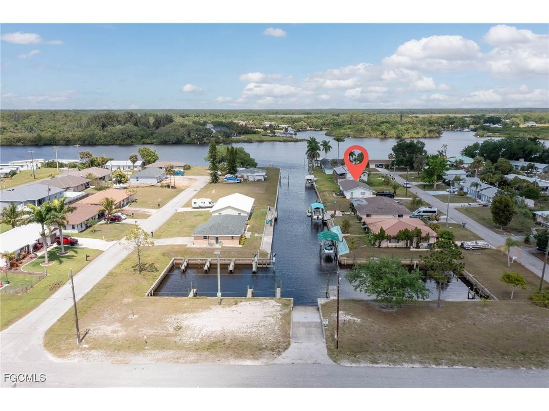 2019 Clarke Avenue Fort Myers FL 33905 2025014575 image23