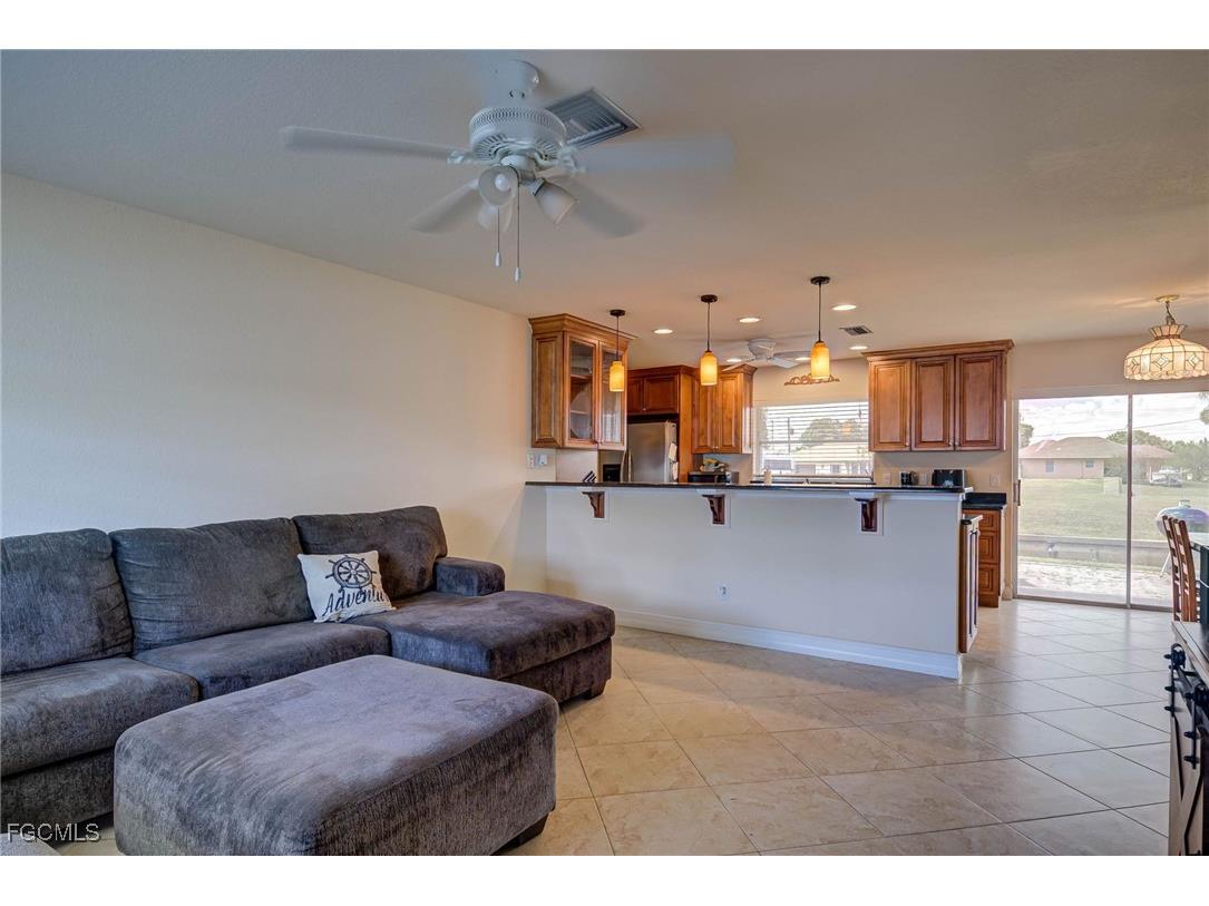 2019 Clarke Avenue Fort Myers FL 33905 2025014575 image5