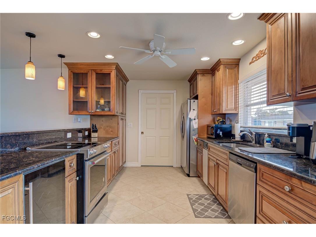 2019 Clarke Avenue Fort Myers FL 33905 2025014575 image7