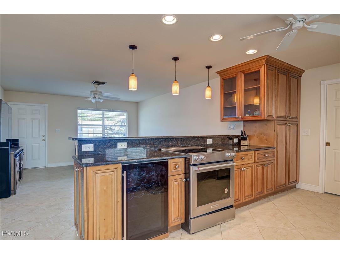 2019 Clarke Avenue Fort Myers FL 33905 2025014575 image8