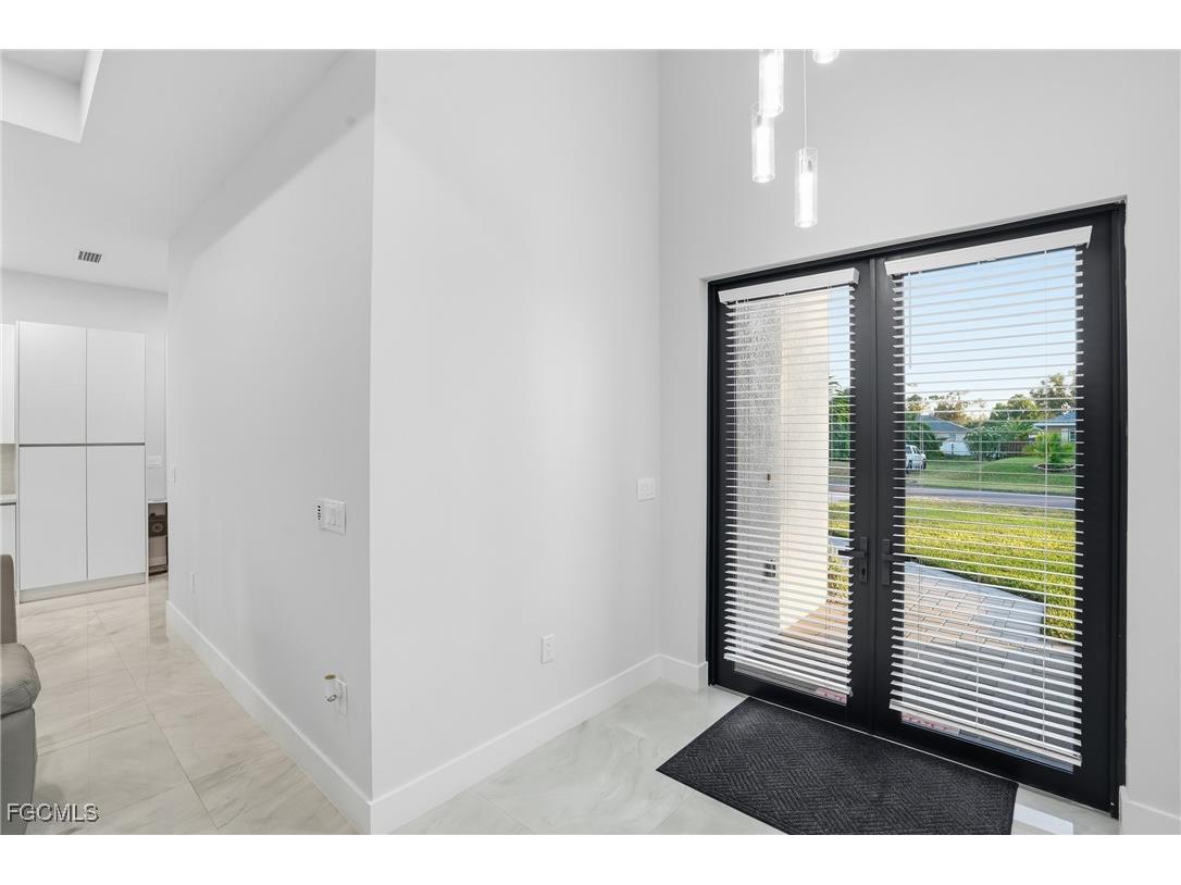 2019 NE 34th Terrace Cape Coral FL 33909 2025020116 image11