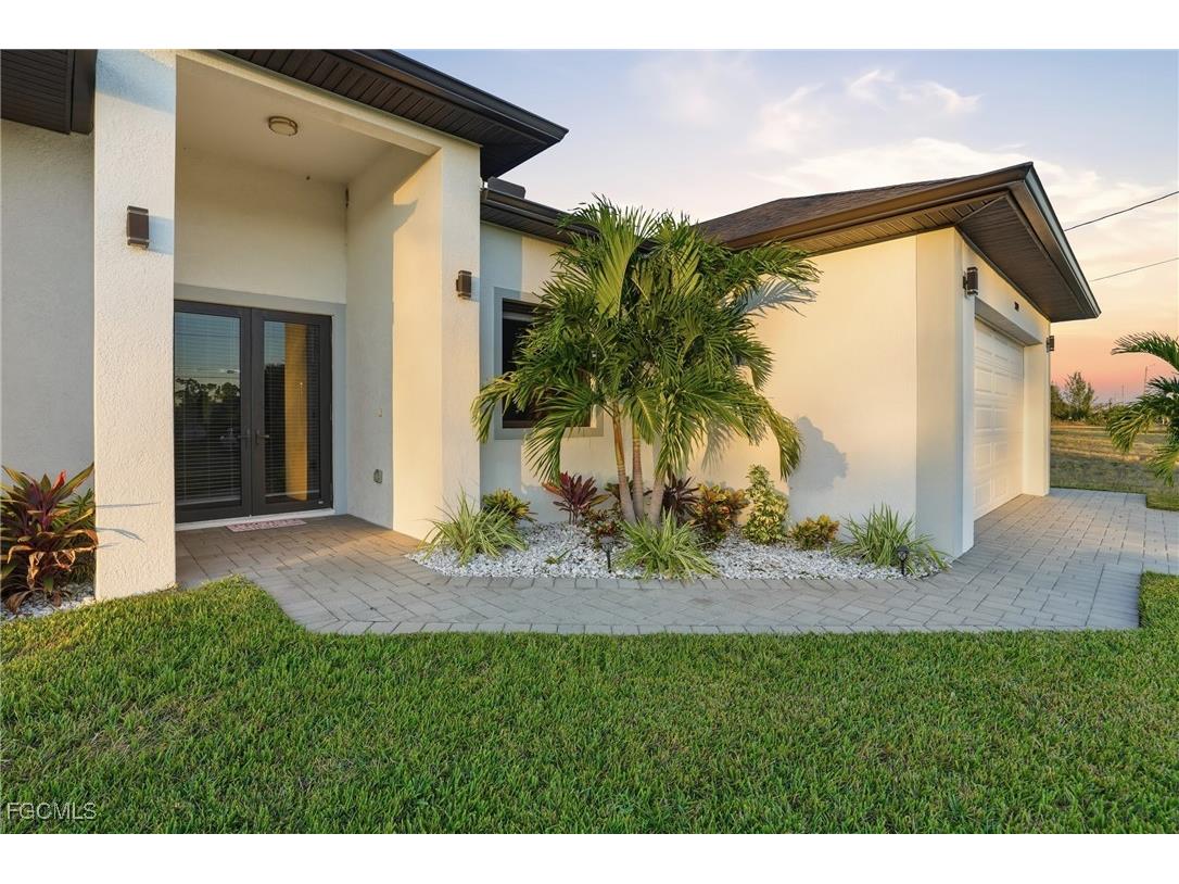 2019 NE 34th Terrace Cape Coral FL 33909 2025020116 image3