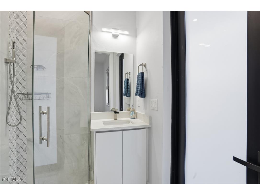 2019 NE 34th Terrace Cape Coral FL 33909 2025020116 image30