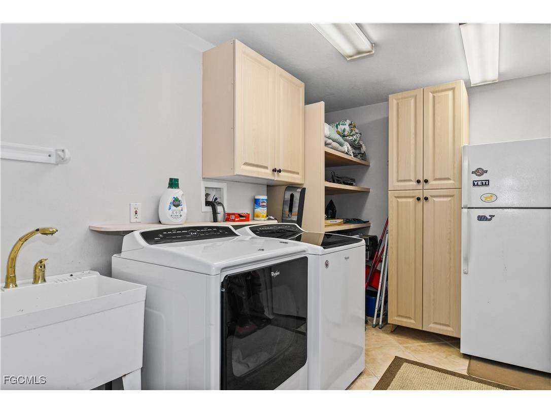 2019 SE 28th Terrace Cape Coral FL 33904 2025014395 image23