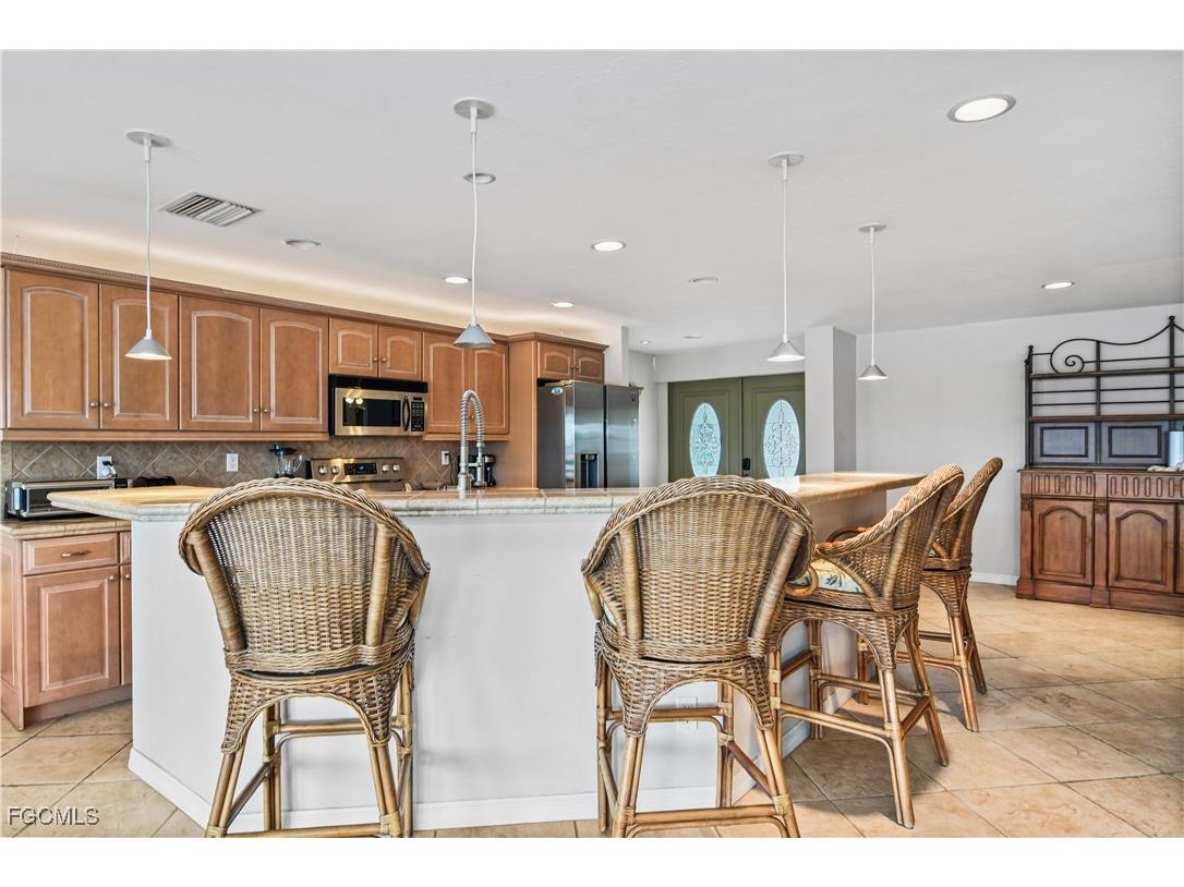 2019 SE 28th Terrace Cape Coral FL 33904 2025014395 image9