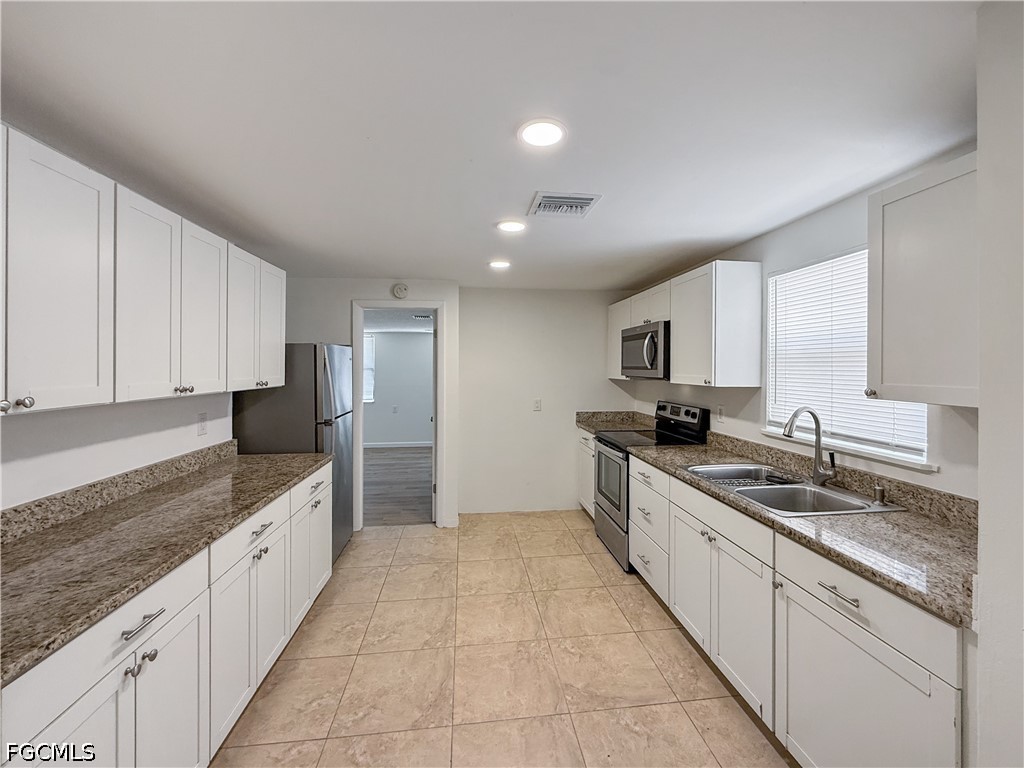 202 2nd Street #L Fort Myers FL 33907 2026011833 image1