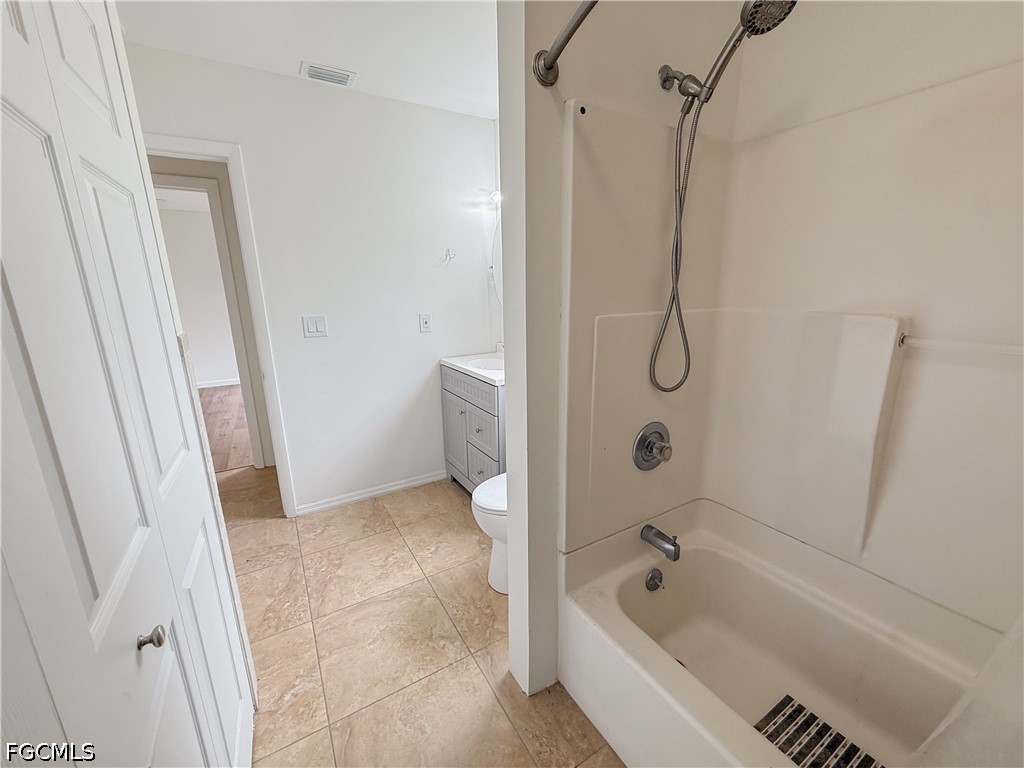 202 2nd Street #L Fort Myers FL 33907 2026011833 image8