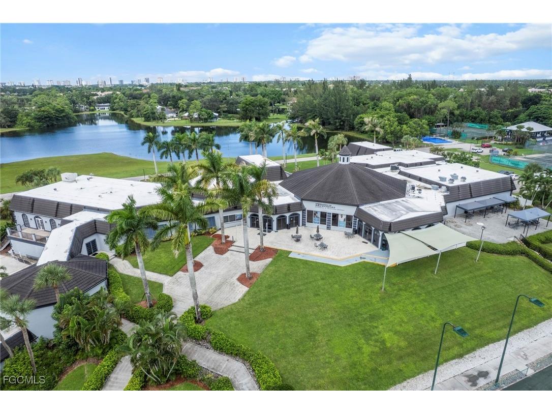 202 Bob O Link Way #202B Naples FL 34105 2025009381 image1