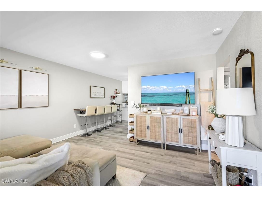 202 Cape Coral Parkway W Cape Coral FL 33914 225027155 image1