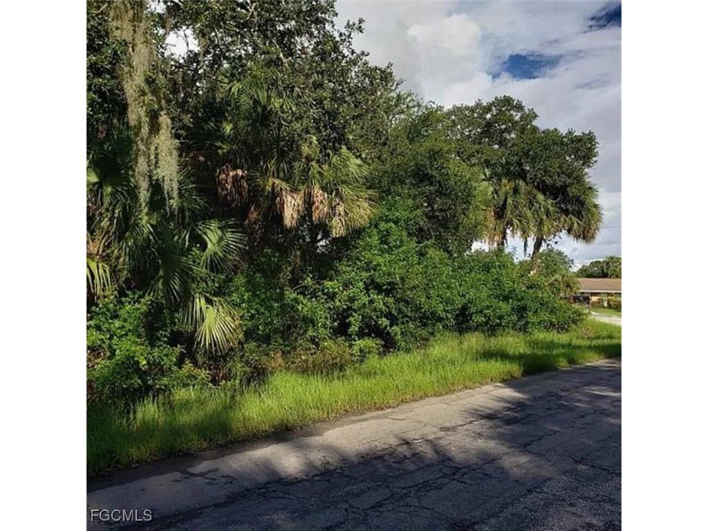 202 Lomond Drive Port Charlotte FL 33953 2025018776 image1