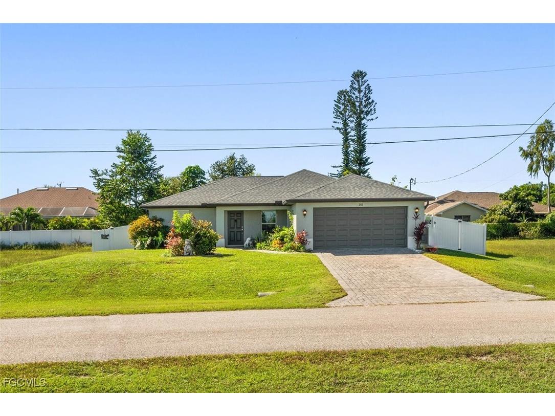 202 NE 20th Terrace Cape Coral FL 33909 2025013479 image1