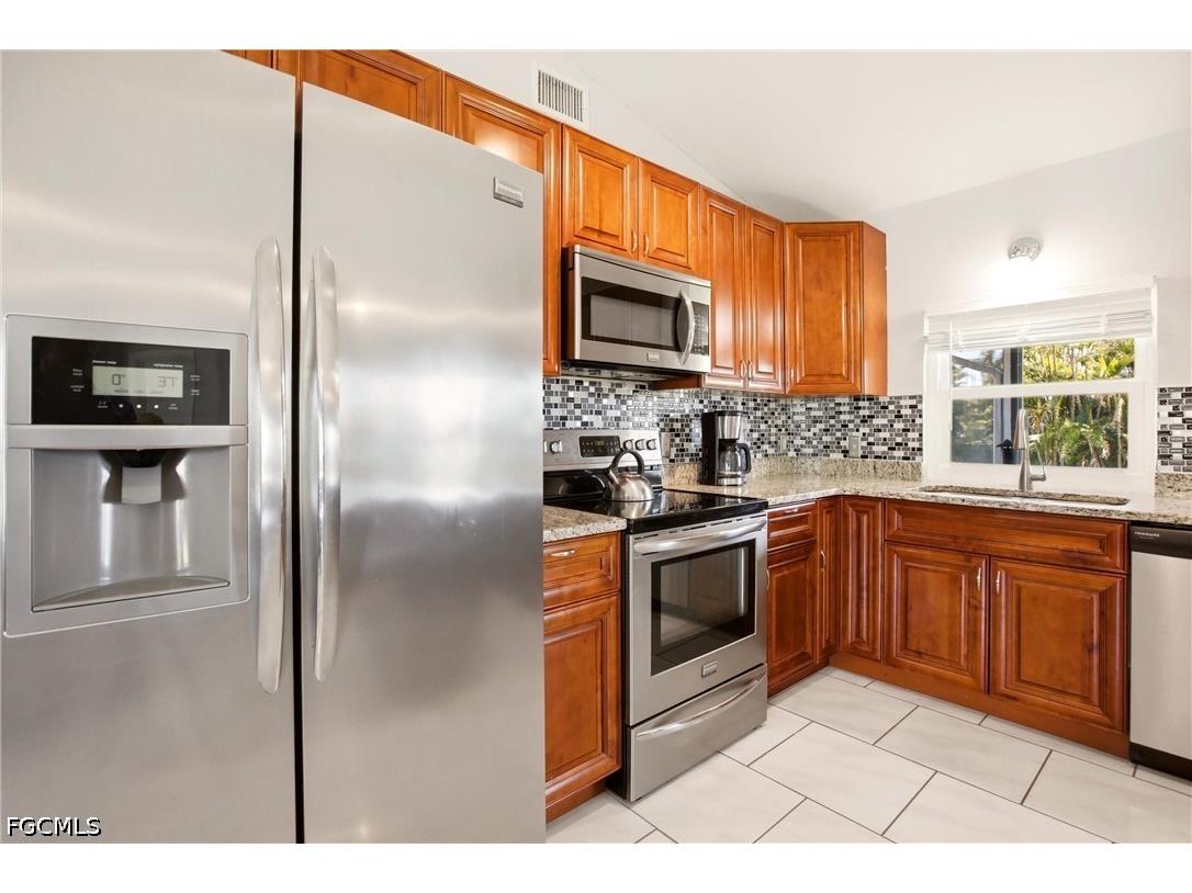 202 SE 10th Terrace Cape Coral FL 33990 2026019959 image12