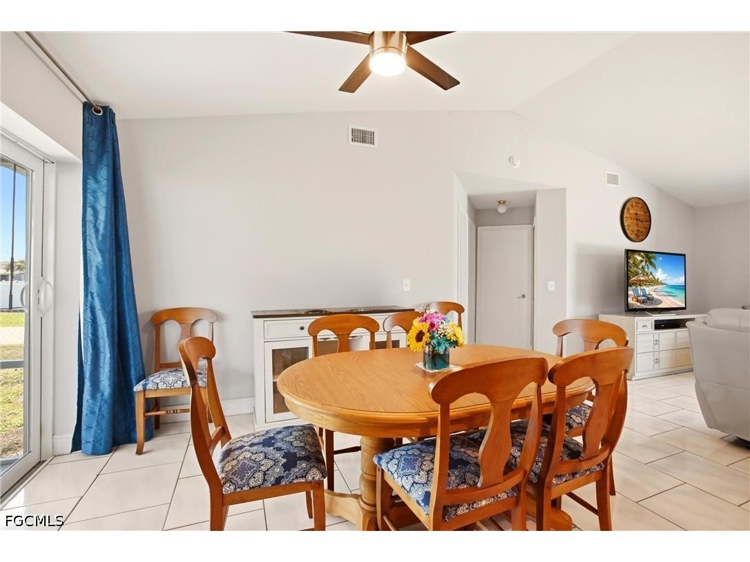 202 SE 10th Terrace Cape Coral FL 33990 2026019959 image16