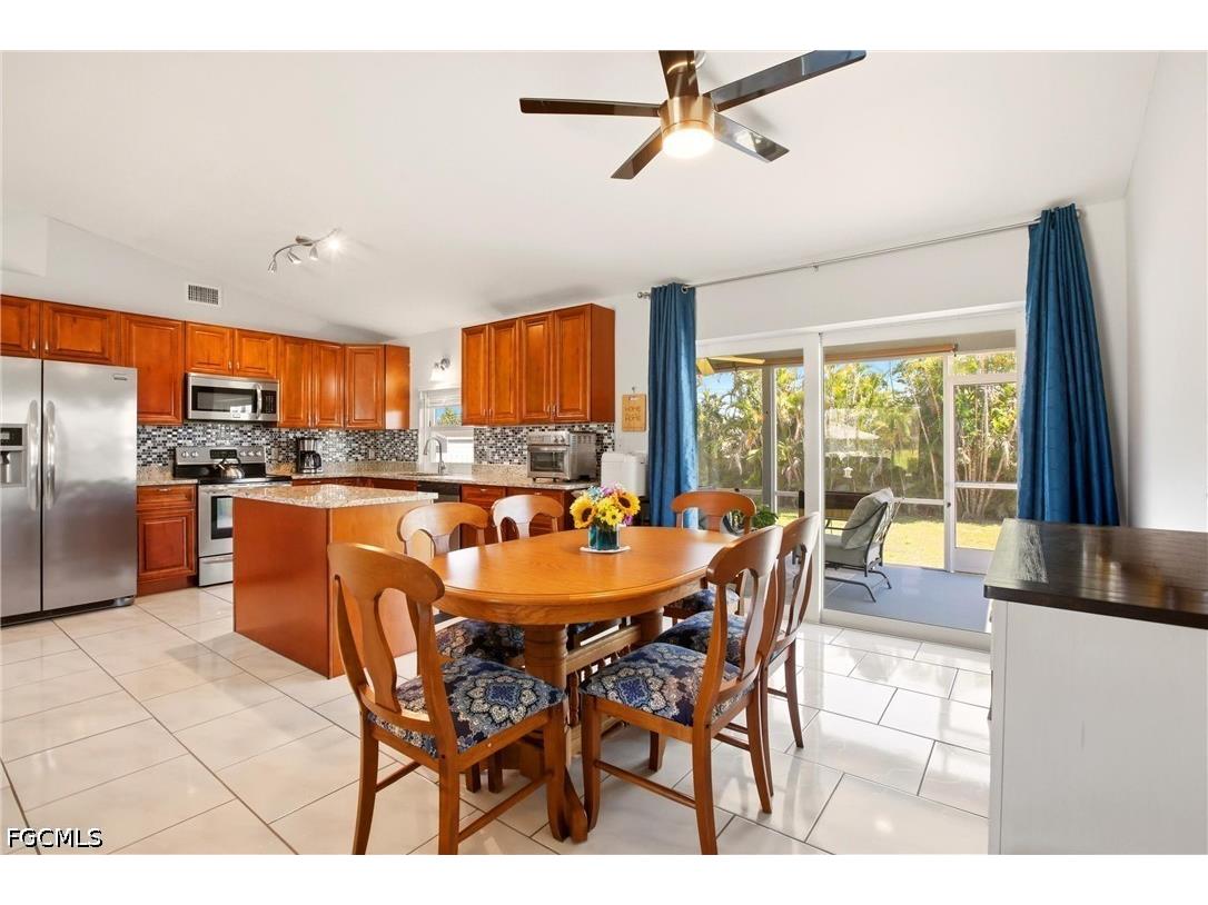 202 SE 10th Terrace Cape Coral FL 33990 2026019959 image18