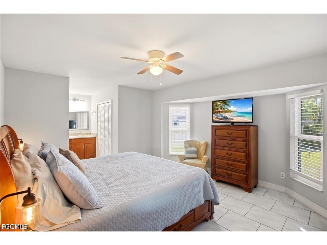 202 SE 10th Terrace Cape Coral FL 33990 2026019959 image19
