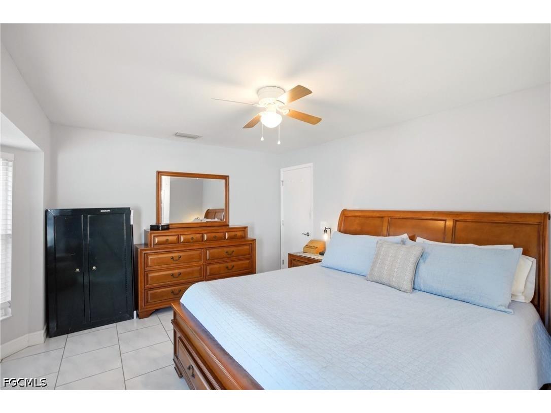 202 SE 10th Terrace Cape Coral FL 33990 2026019959 image21