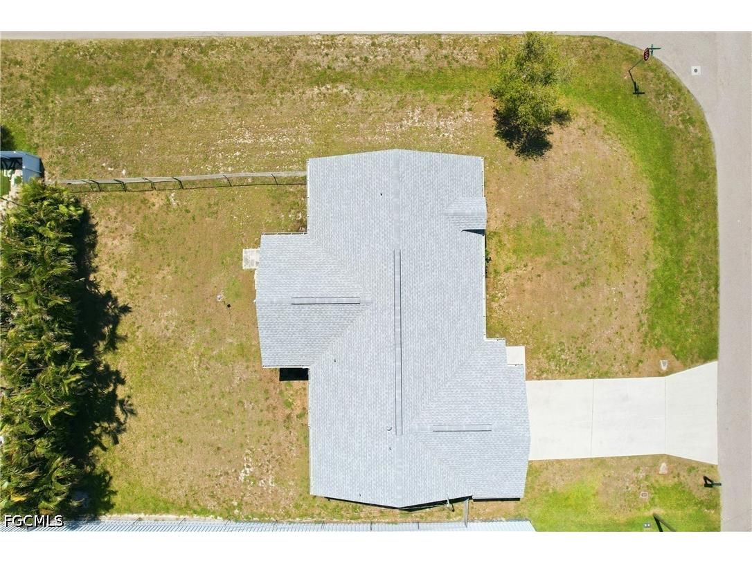 202 SE 10th Terrace Cape Coral FL 33990 2026019959 image45