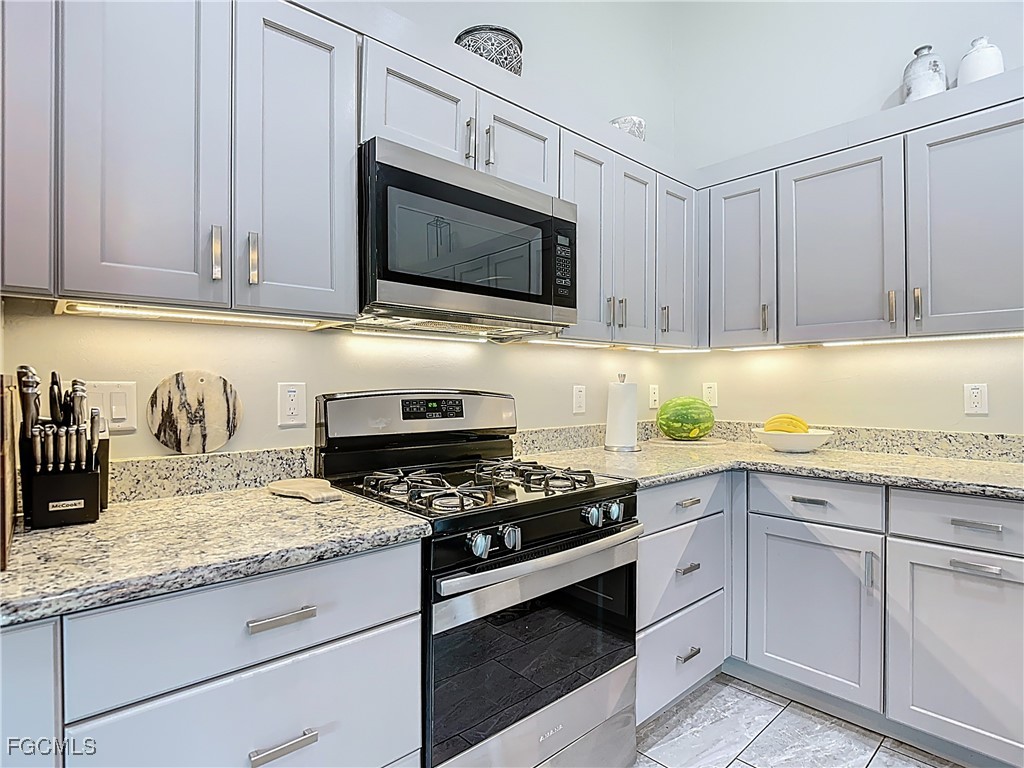 202 Village Circle #20 Labelle FL 33935 2025003918 image11