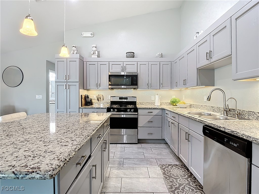 202 Village Circle #20 Labelle FL 33935 2025003918 image12