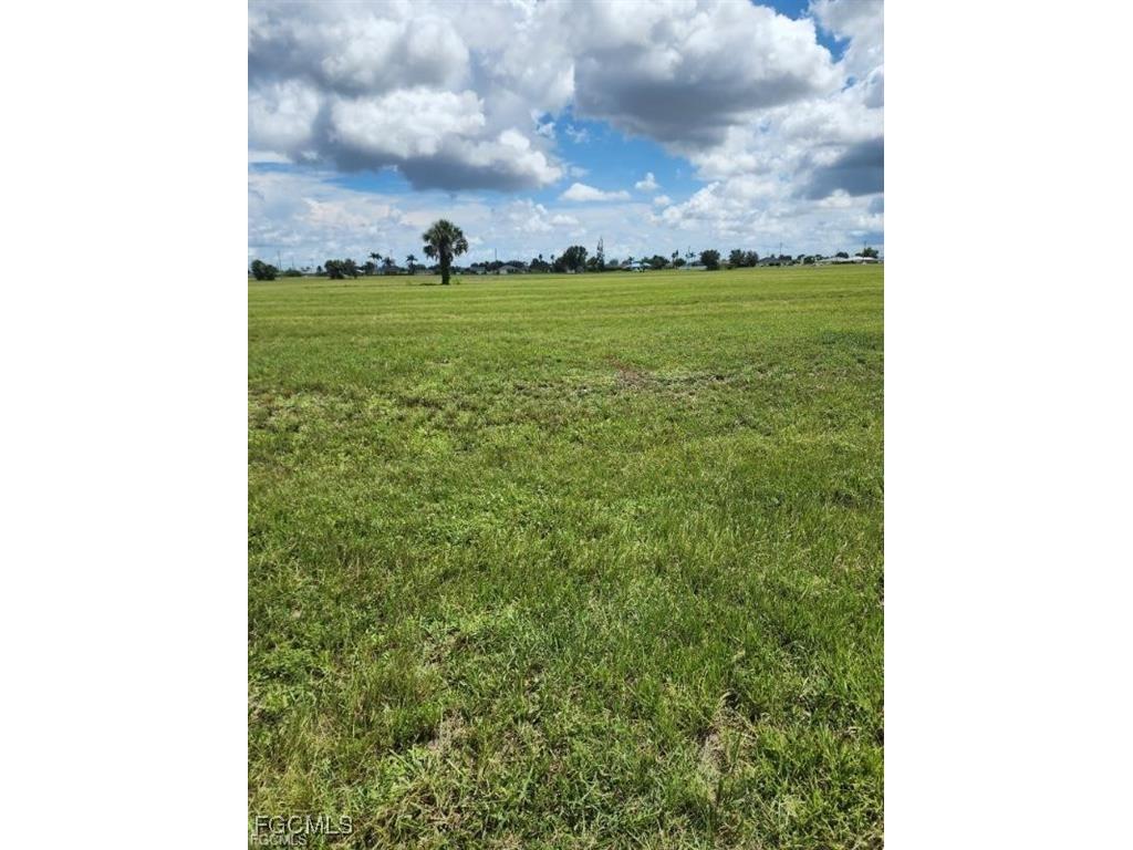 2020 NE 17th Terrace Cape Coral FL 33909 2026006331 image2