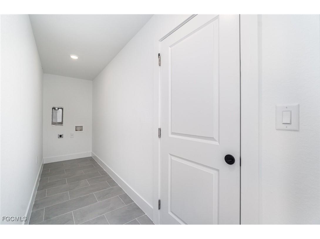 2020 NE 6th Avenue Cape Coral FL 33909 2025020578 image17