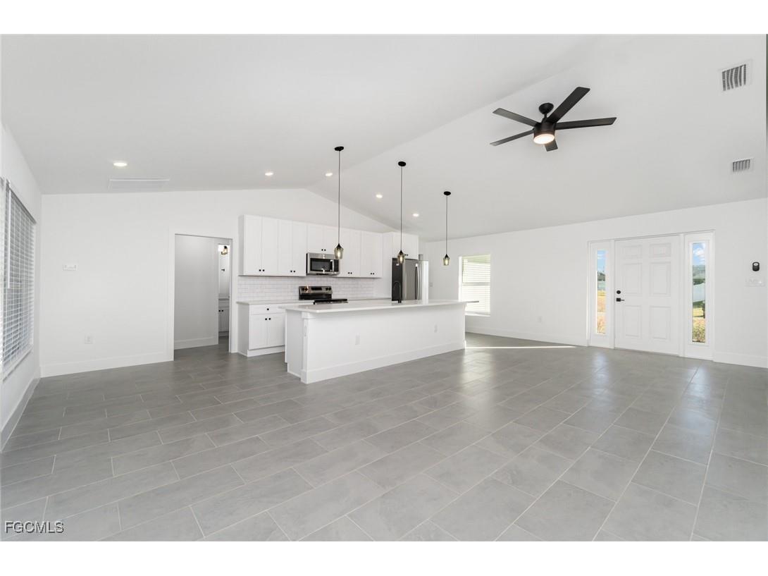 2020 NE 6th Avenue Cape Coral FL 33909 2025020578 image7