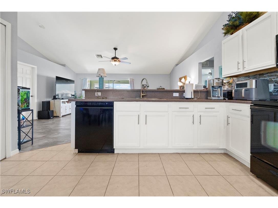 2020 NE 6th Place Cape Coral FL 33909 225080995 image8