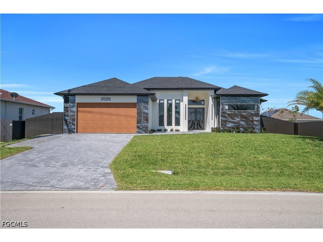 2020 Santa Barbara Boulevard N Cape Coral FL 33993 2026017066 image1