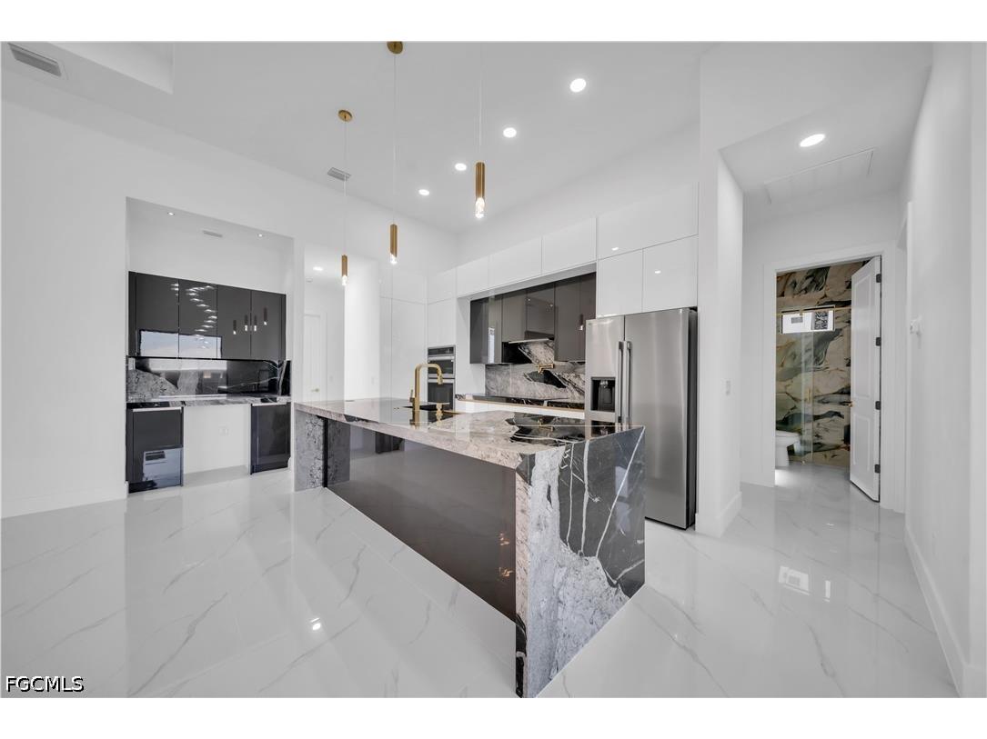 2020 Santa Barbara Boulevard N Cape Coral FL 33993 2026017066 image17