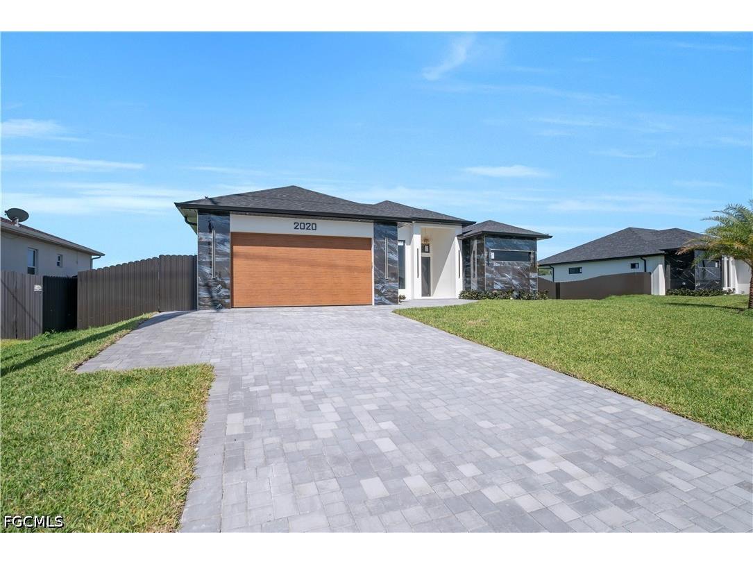 2020 Santa Barbara Boulevard N Cape Coral FL 33993 2026017066 image2