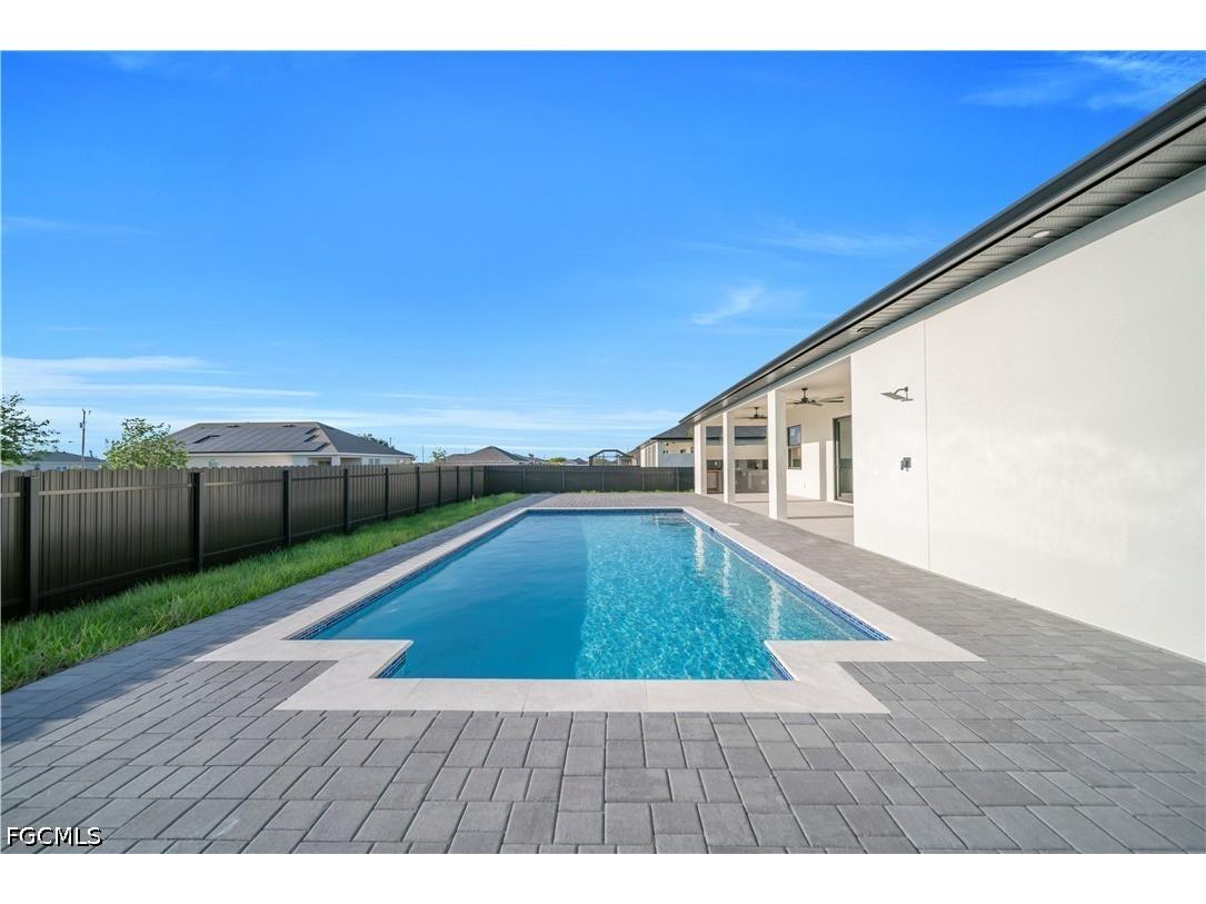 2020 Santa Barbara Boulevard N Cape Coral FL 33993 2026017066 image4